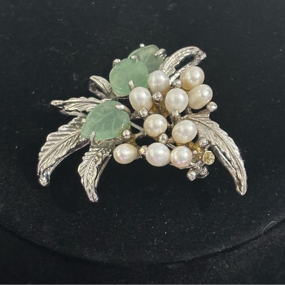 Vintage Jade and real pearl pendant/brooch - Picture 2 of 9